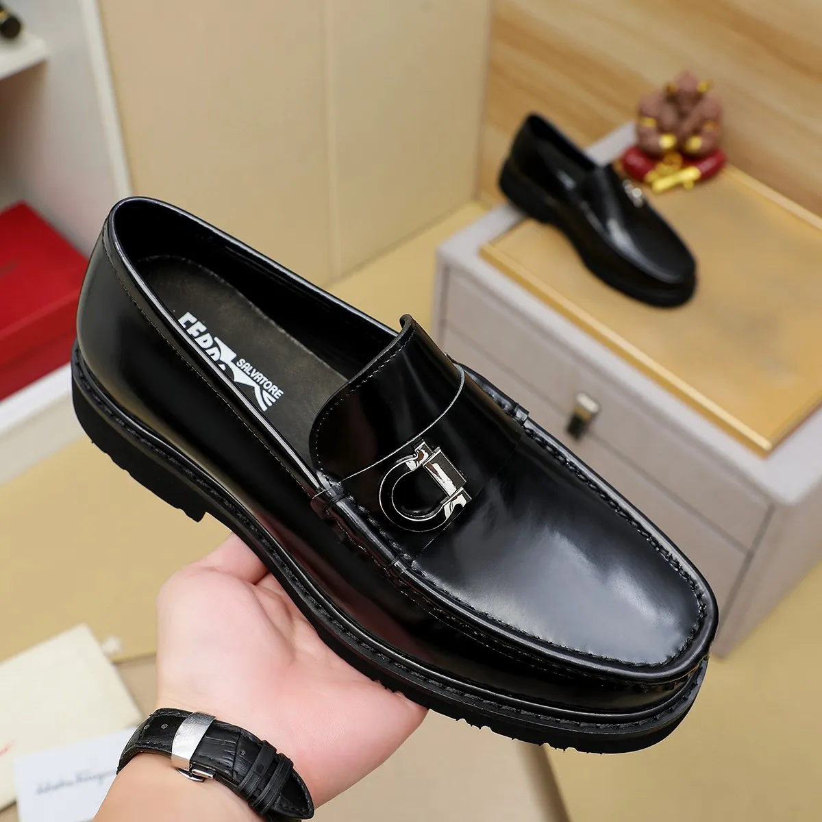 Men's shoes 💰500 Ferragamo [Ferragamo] top imported suit men's shoes 💯Original copy of the official website, product materials: selected imported embossed calfskin + luxury hardware buckle accessories ~ imported water-dyed cow 🐂 leather lining. Strong three-dimensional visual effect, original combination outsole, multiple colors available😘 Size: 38-44 (.45.46.4. Customized)